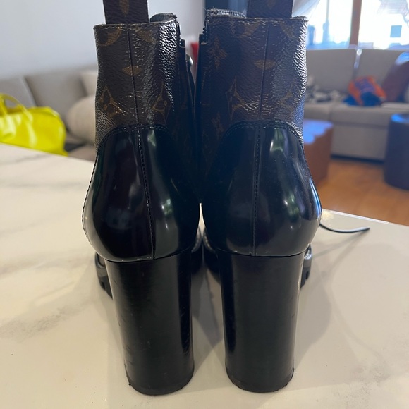 Louis Vuitton boots size 38 - Picture 3 of 4